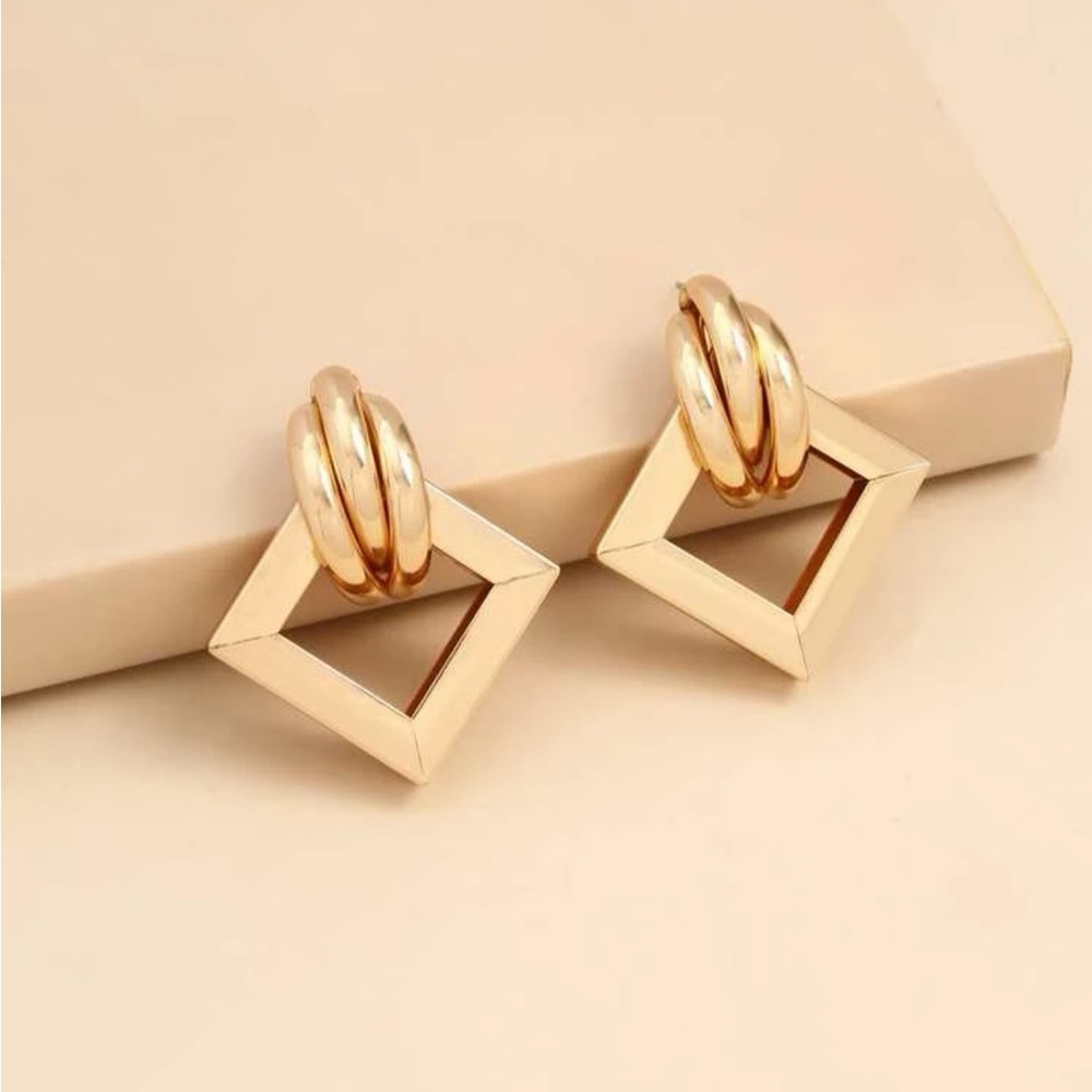 🌟2/$20🌟Geo Gold Color Hoop Earrings
